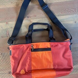 Timbuk2 Messenger Bag with Over the Shoulder/Crossbody Strap.